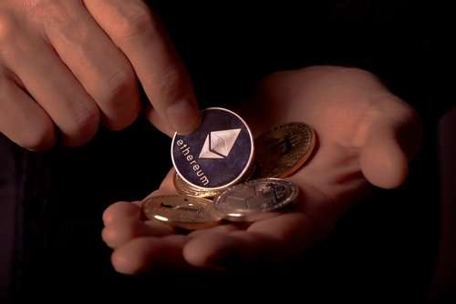 Bridgewater Associates' Ray Dalio says he's bought ETH Bridgewater Associates' Ray Dalio says he's bought ETH