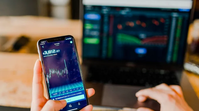 Is DeFi a Better Choice for Crypto Investors Than CeFi? information