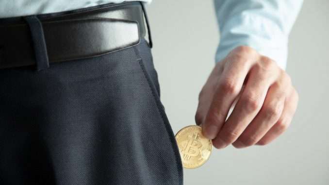 Bitcoin Falls Out of Favor After Losing Grip on $22K, Bitcoin Falls Out of Favor After Losing Grip on $22K, Fund Flows Report Shows