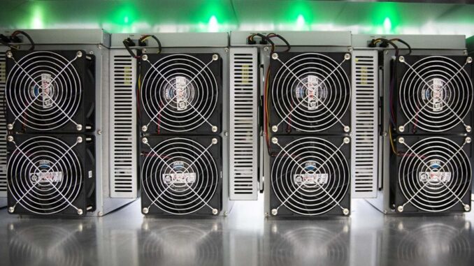 Bitcoin Miner Survey Proposal to be Up for Comment Tyler Spalding, CEO / Co-Founder, Flexa, 2Chainz and Zack Seward, Deputy Editor-in-Chief, CoinDesk