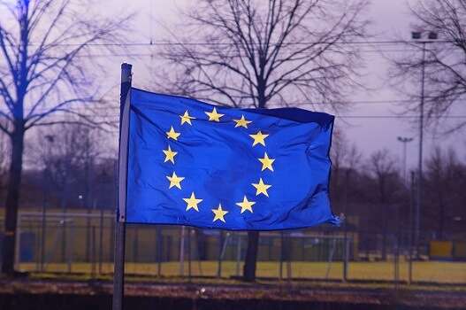 Circle becomes first stablecoin issuer to secure license under EU’s Circle becomes first stablecoin issuer to secure EU’s MiCA regulations