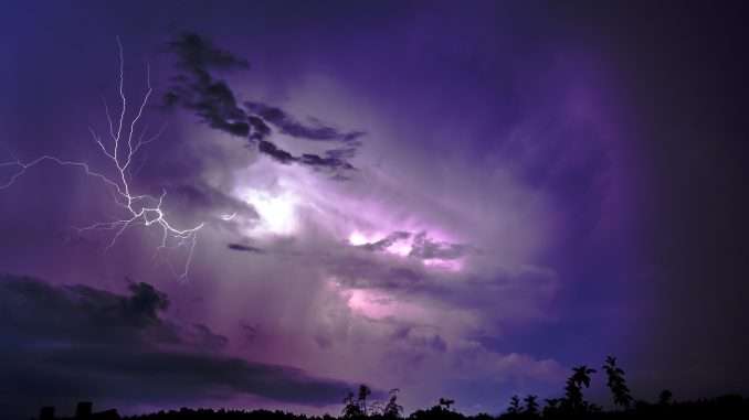 Red-Hot DeFi Platform Usual Faces Backlash as Protocol Update Triggers FLASH: Balances on the Lightning Network can be revealed by relatively straightforward cyberattacks, researchers say. (Credit: Shutterstock)