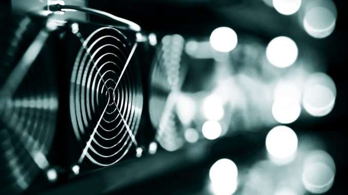 Bitdeer Buys the BTC Dip With Bitcoin Price Set for Mining machines (GreenBelka/Shutterstock)